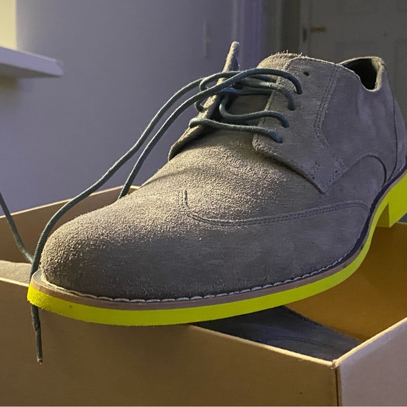 New unworn Cole Haan wingtips in grey and neon green sz 11.5 - Picture 2 of 5